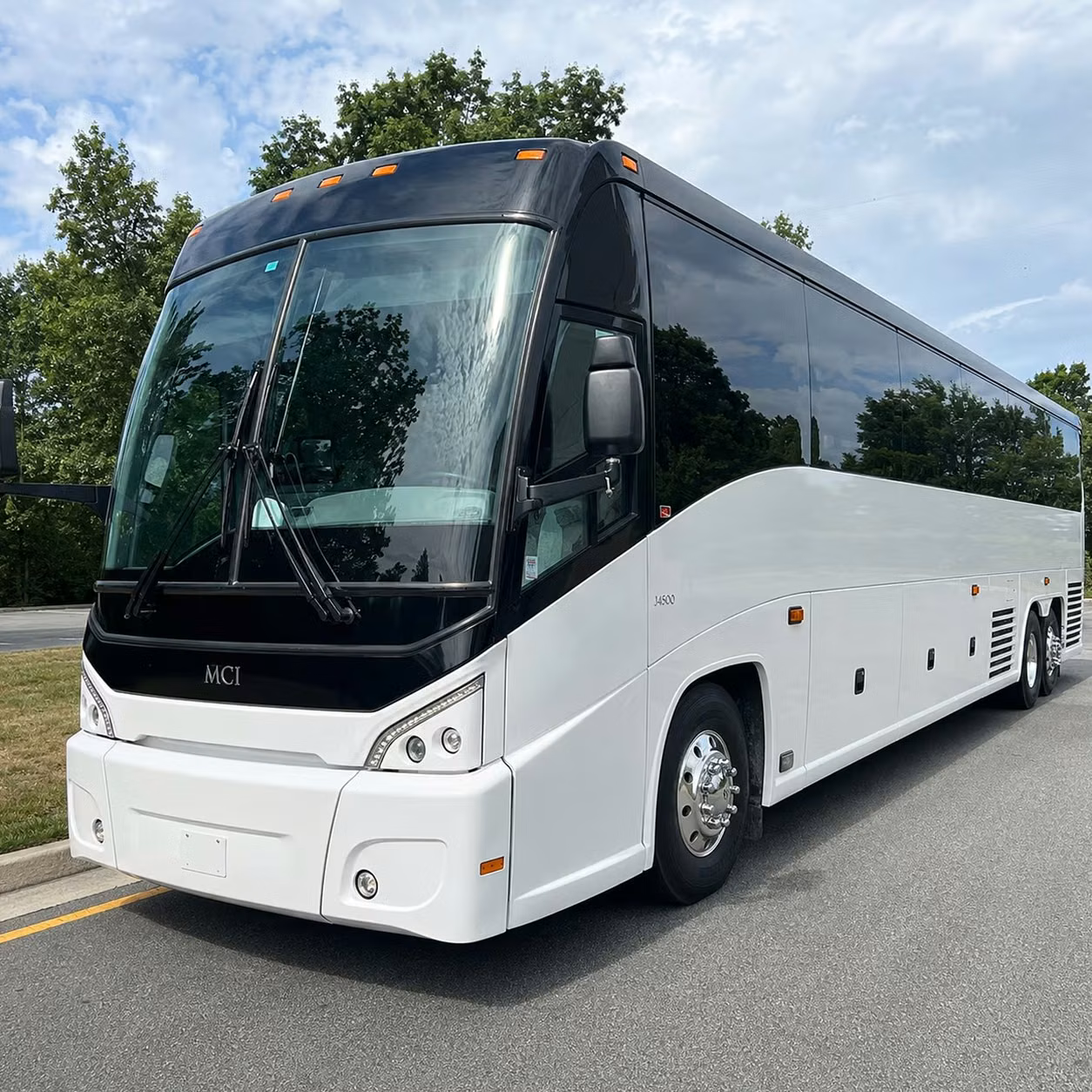 long distance charter bus rentals for wichita sports teams and fan groups