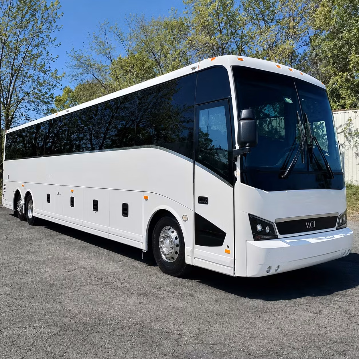 reliable sunday service and weekly shuttle bus transportation for wichita congregations